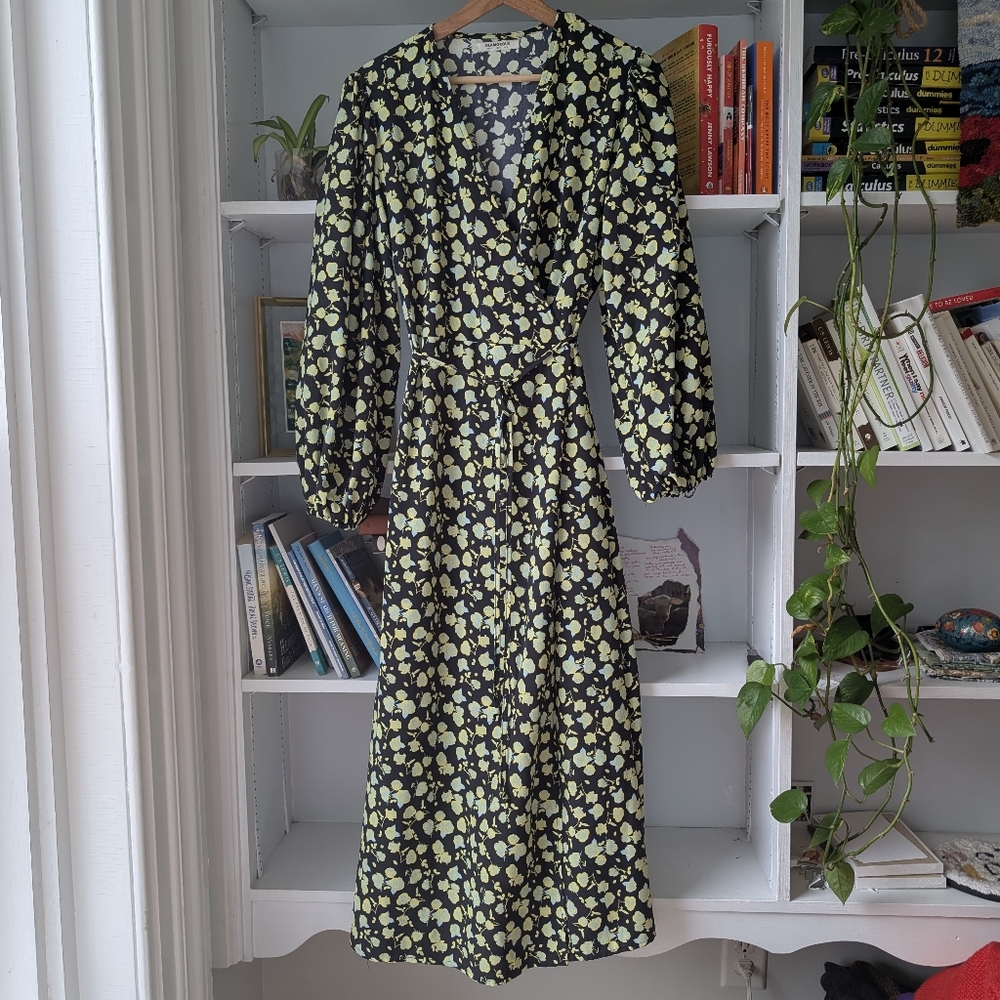Glamourous Wrap Dress Midi Black Green Floral Size Large / 10 Fall Autumn